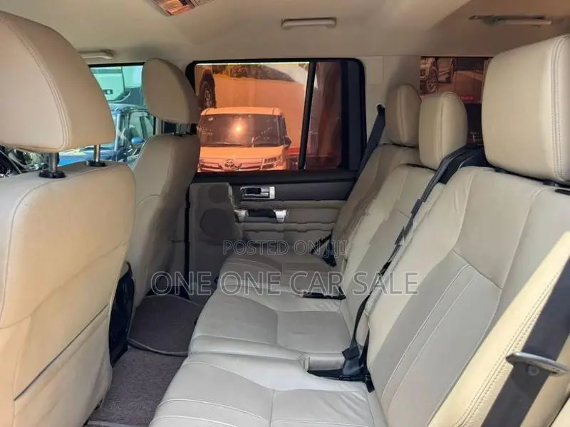 Land Rover Discovery 4 S SDV6 3L V6 2015