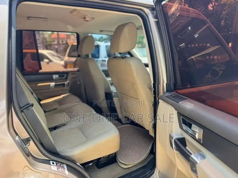 Land Rover Discovery 4 S SDV6 3L V6 2015