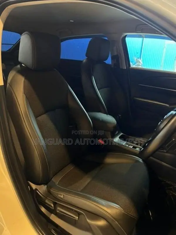 Honda Vezel 2025