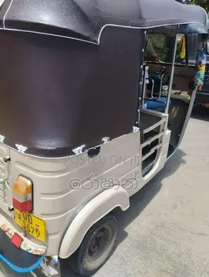 Bajaj RE 2005