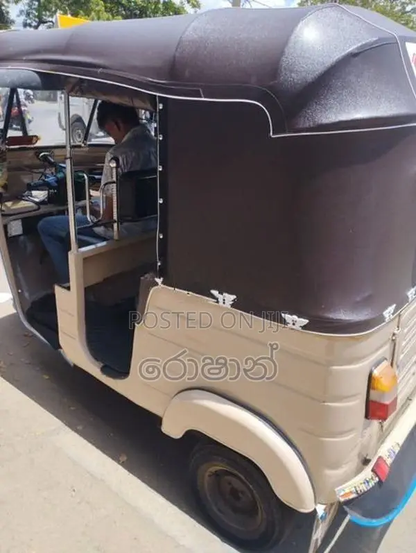 Bajaj RE 2005