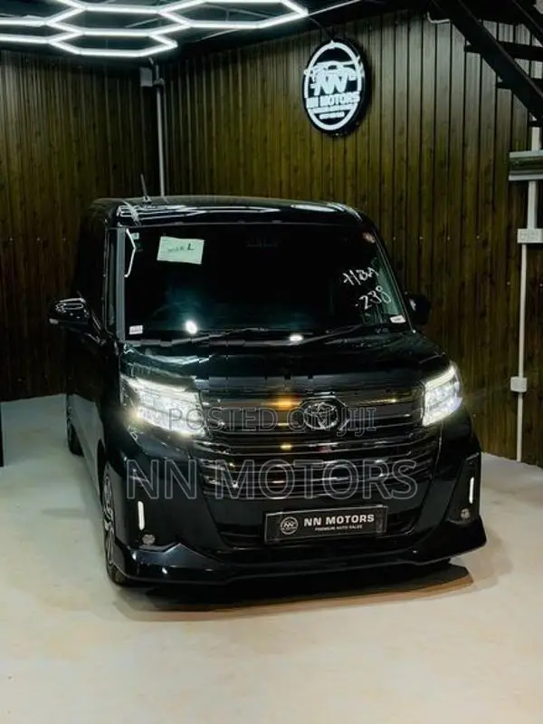 Toyota Roomy Custom G 2025