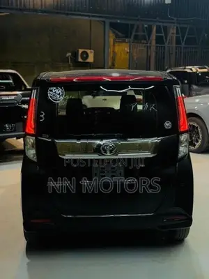 Toyota Roomy Custom G 2025