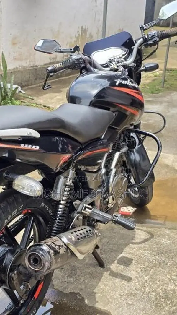 Bajaj Pulsar 180 2008