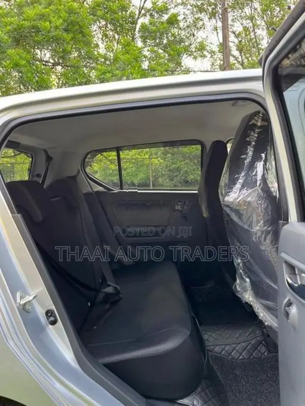 Daihatsu Mira G GRADE 2026