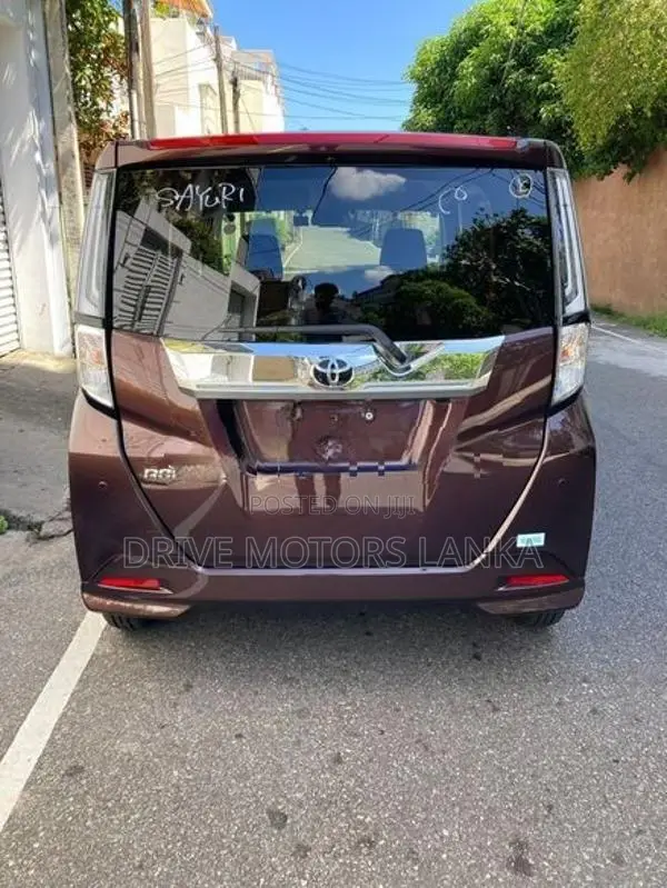 Toyota Roomy G Custom 2025