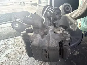 Honda Civic FD1 / FD3 Rear Brake Caliper ( Left Side )