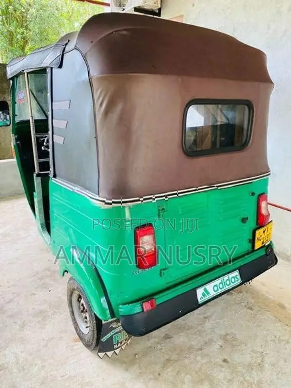 Bajaj RE 2012