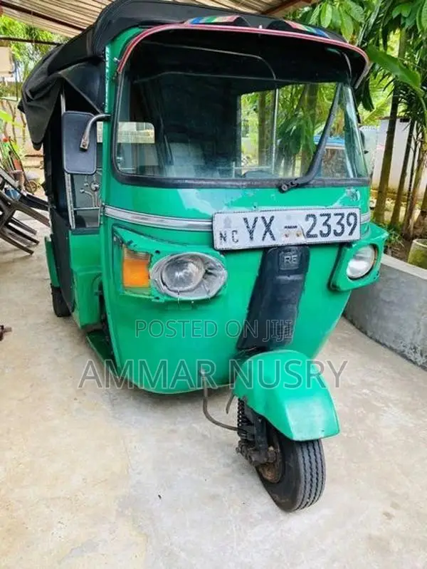 Bajaj RE 2012