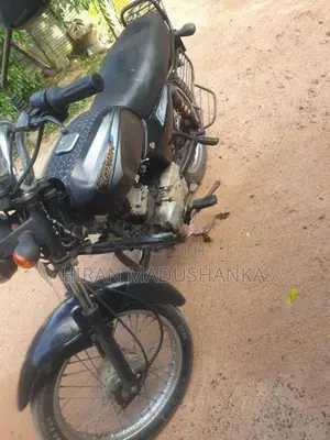 Bajaj Boxer BM100 2011