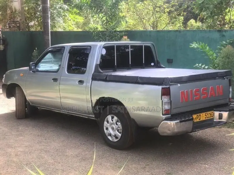 Nissan Double cab D22 2008