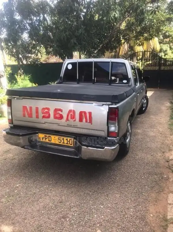 Nissan Double cab D22 2008