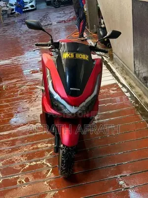 Honda PCX160 Roadsync 2025