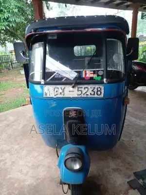 Bajaj RE 2002