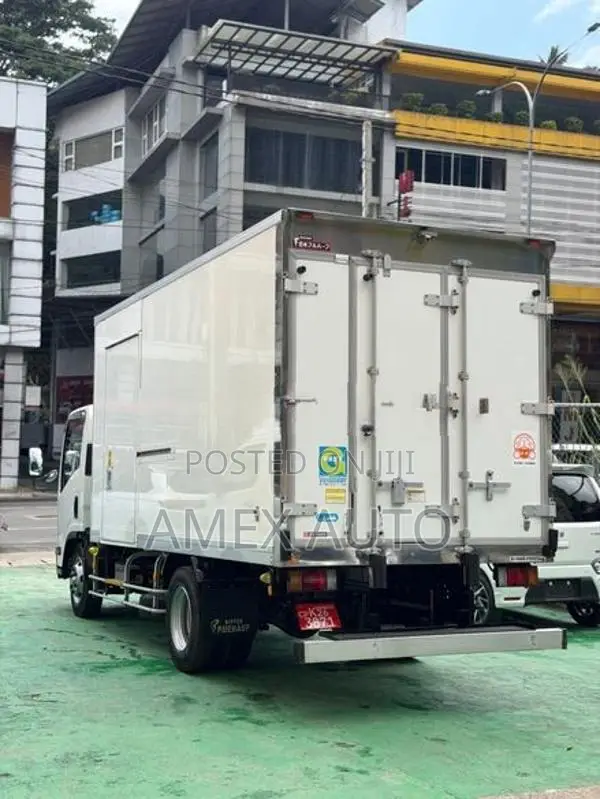 Isuzu NRP85 Freezer Truck 30 2018