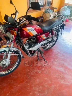 Hero CD 100 2005