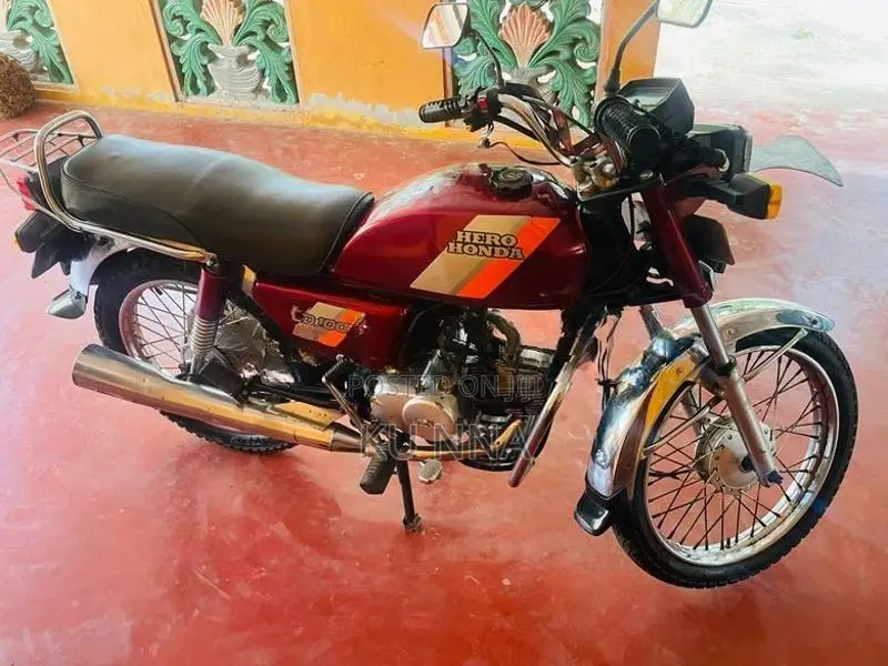 Hero CD 100 2005