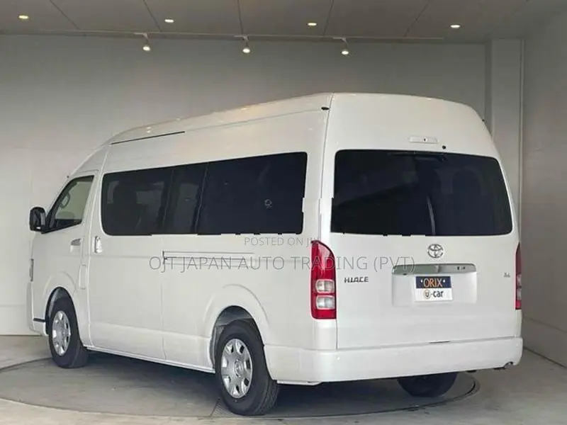 Toyota Hiace COMMUTER SUPER L GL 2026