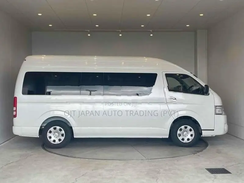 Toyota Hiace COMMUTER SUPER L GL 2026