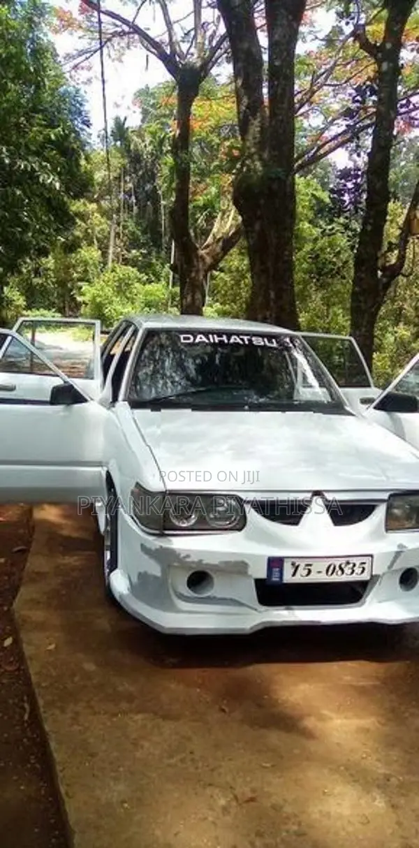 Daihatsu Charmant 1995