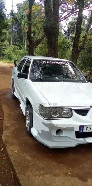 Daihatsu Charmant 1995