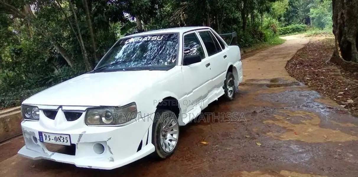 Daihatsu Charmant 1995