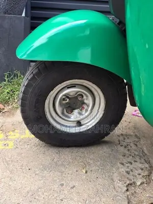 Bajaj RE 4 Stoke 2025