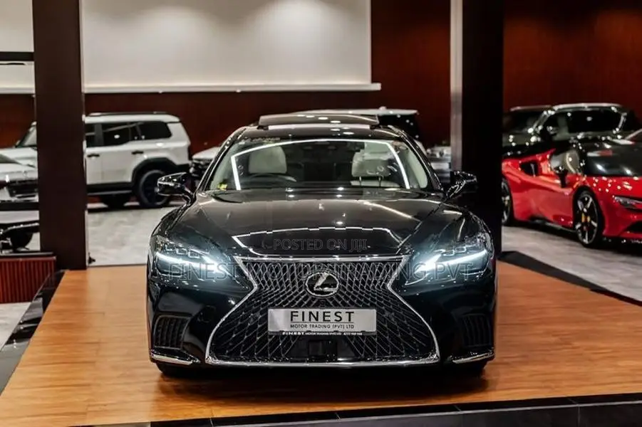 Lexus LS500h Executive Lounge 2023