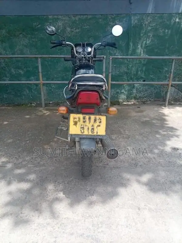 Bajaj CT100 2014