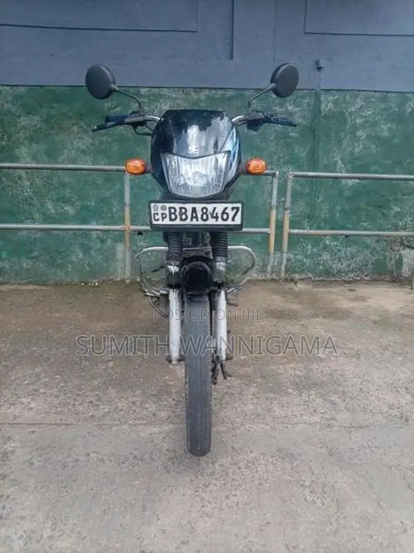 Bajaj CT100 2014