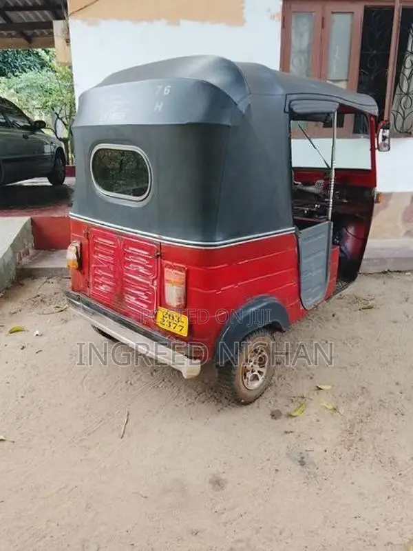 Bajaj RE 1995