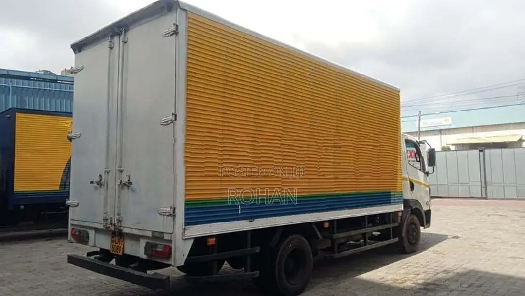 Tata Ultra Truck 2016