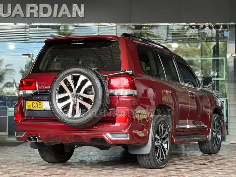 Toyota Land Cruiser 2013