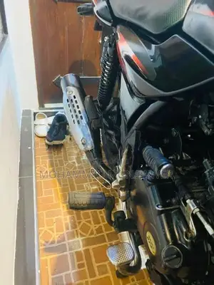 Bajaj Discover 2012