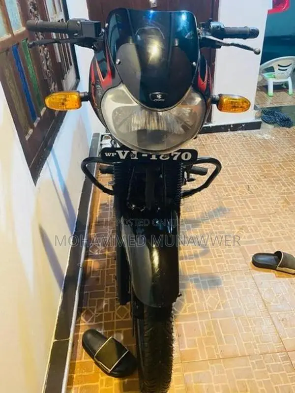 Bajaj Discover 2012