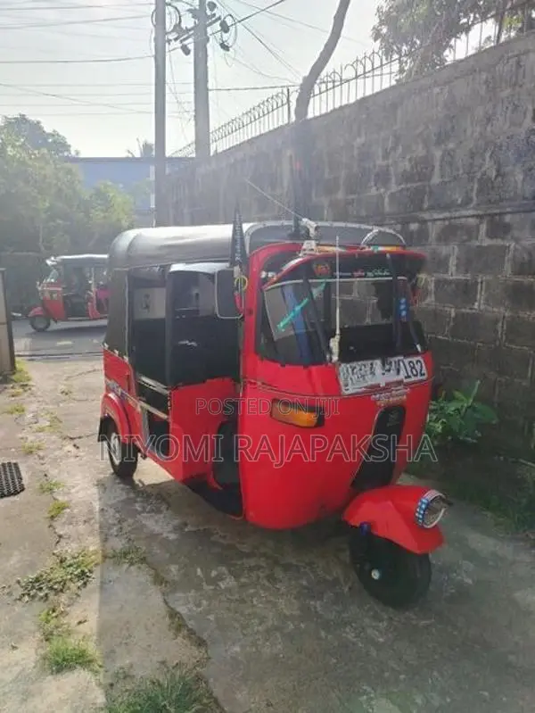 Bajaj RE 2003