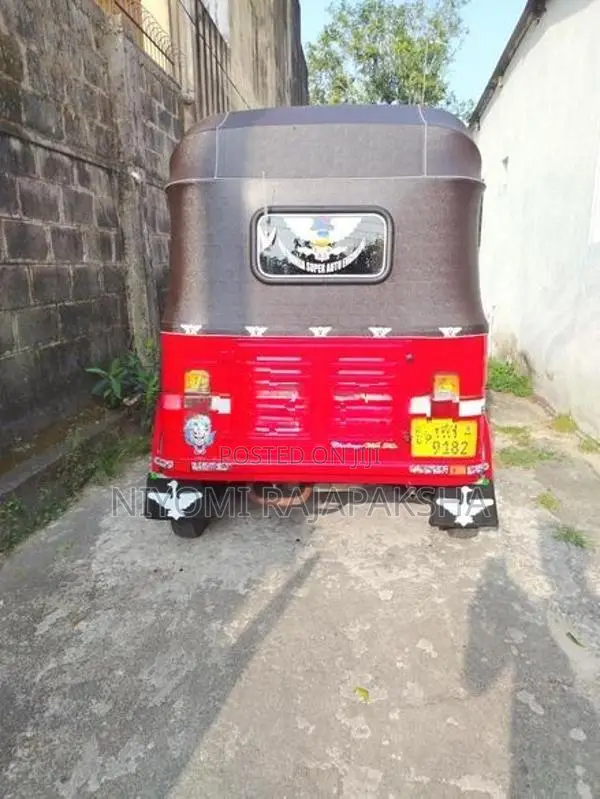 Bajaj RE 2003