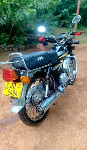 Hero CD 100 2004