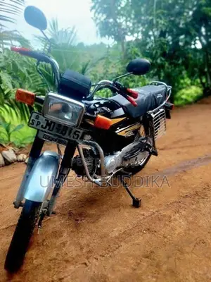 Hero CD 100 2004