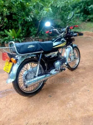 Hero CD 100 2004