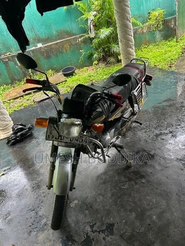 Hero CD 100 2004