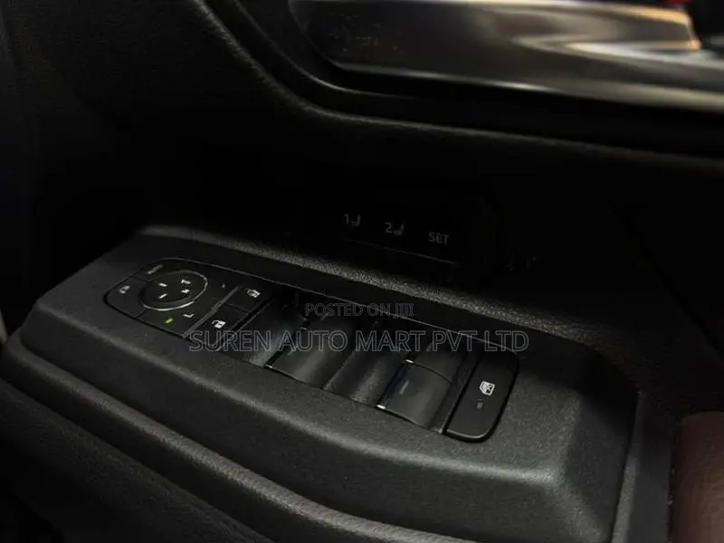 Toyota Land Cruiser Prado LC250 ZX 2024