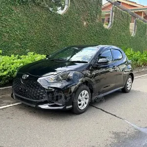 Toyota Yaris X Grade Black 2025