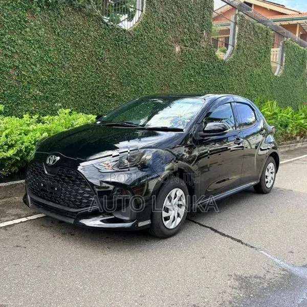 Toyota Yaris X Grade Black 2025