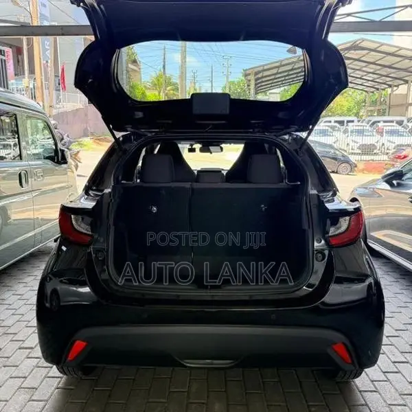 Toyota Yaris X Grade Black 2025
