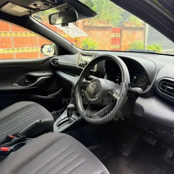 Toyota Yaris X Grade Black 2025