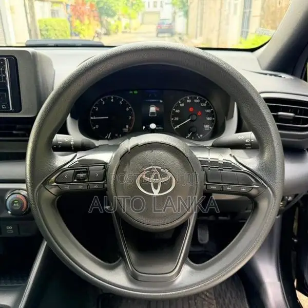 Toyota Yaris X Grade Black 2025