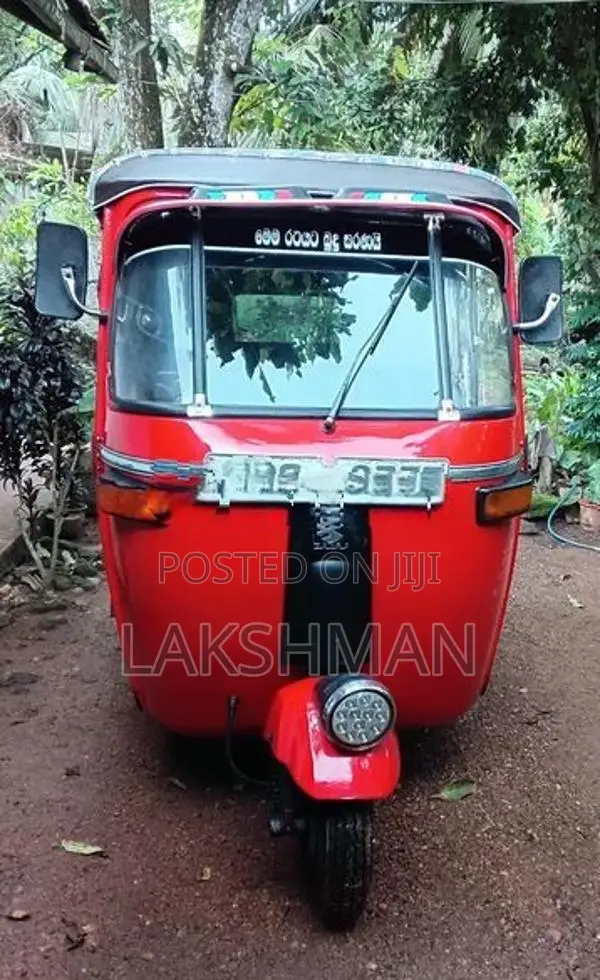 Bajaj RE 2005