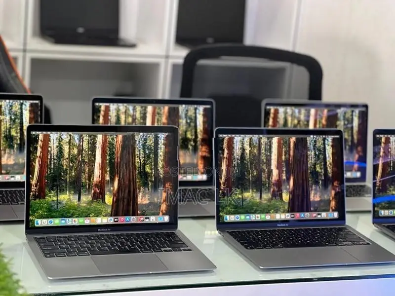 Apple MacBook Air M1 Chip 8GB RAM 256GB SSD