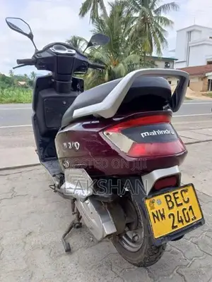 Mahindra Gusto 2017